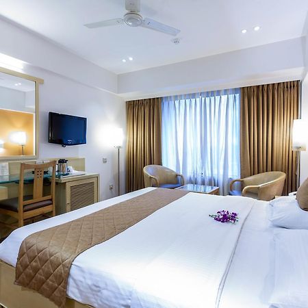 The Royal Orchid Hotel, Chembur Мумбаї Екстер'єр фото