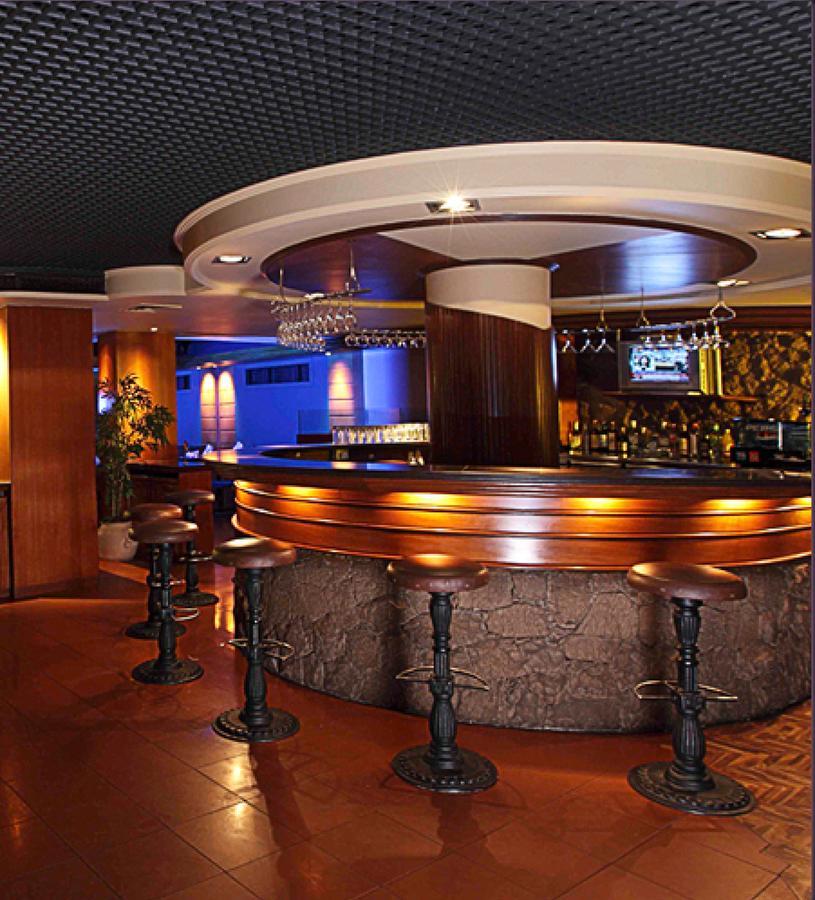 The Royal Orchid Hotel, Chembur Мумбаї Екстер'єр фото