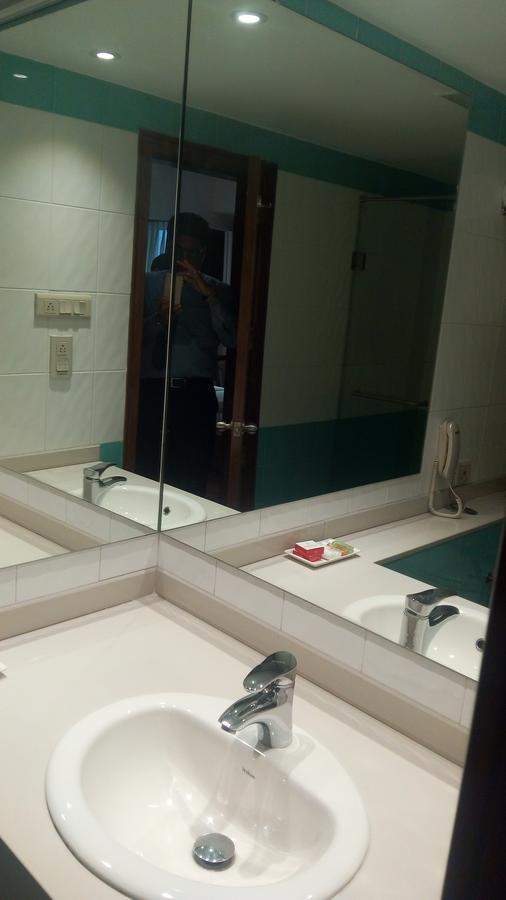 The Royal Orchid Hotel, Chembur Мумбаї Екстер'єр фото