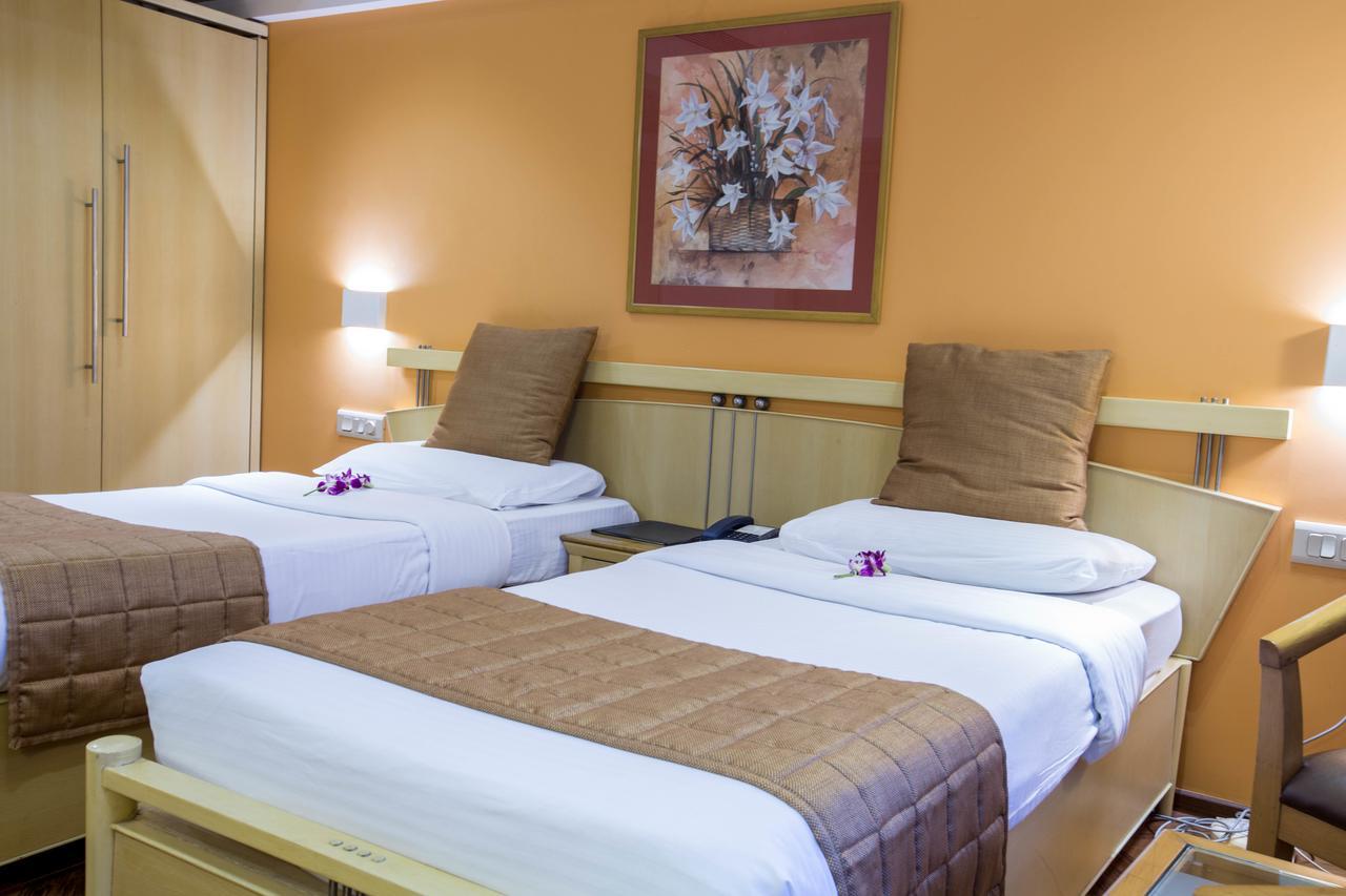 The Royal Orchid Hotel, Chembur Мумбаї Екстер'єр фото